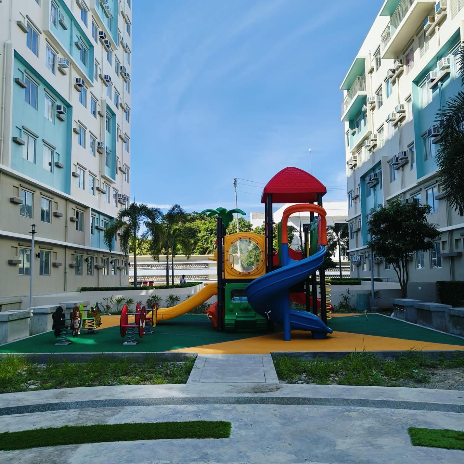 Veronica'S Homestay At Marina Spatial Condo Dumaguete City Exterior photo